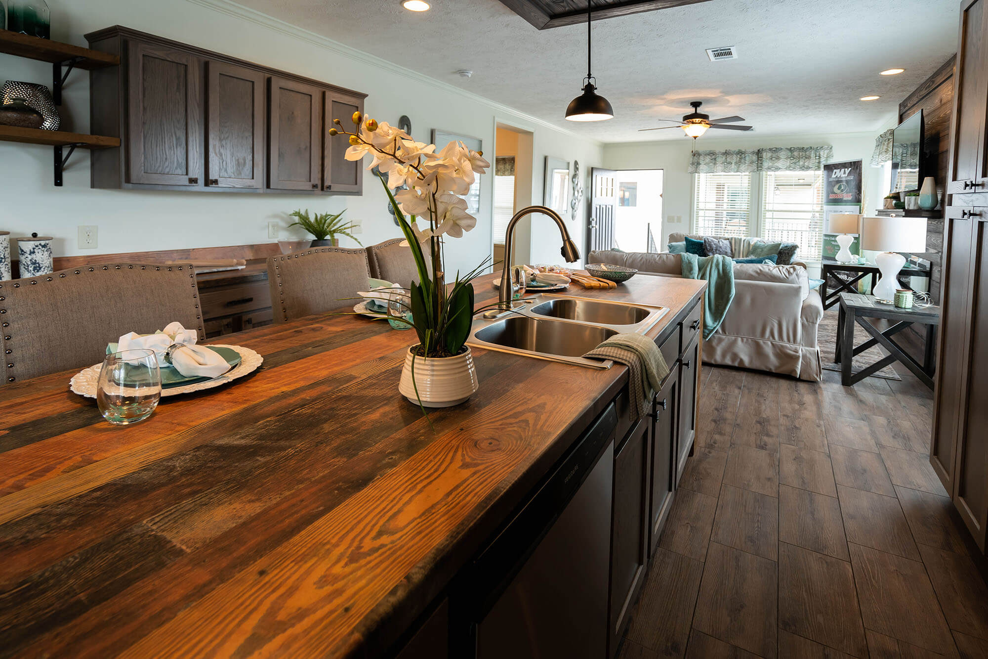Interior photo of a manufactured home kitchen
